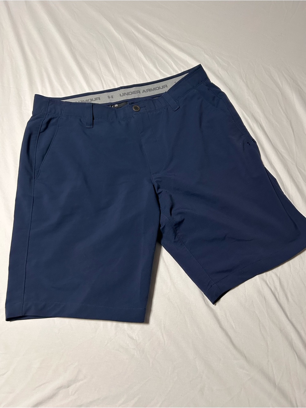 3 Pack Under Armour Golf Shorts (7 inch) - Picture 6 of 7